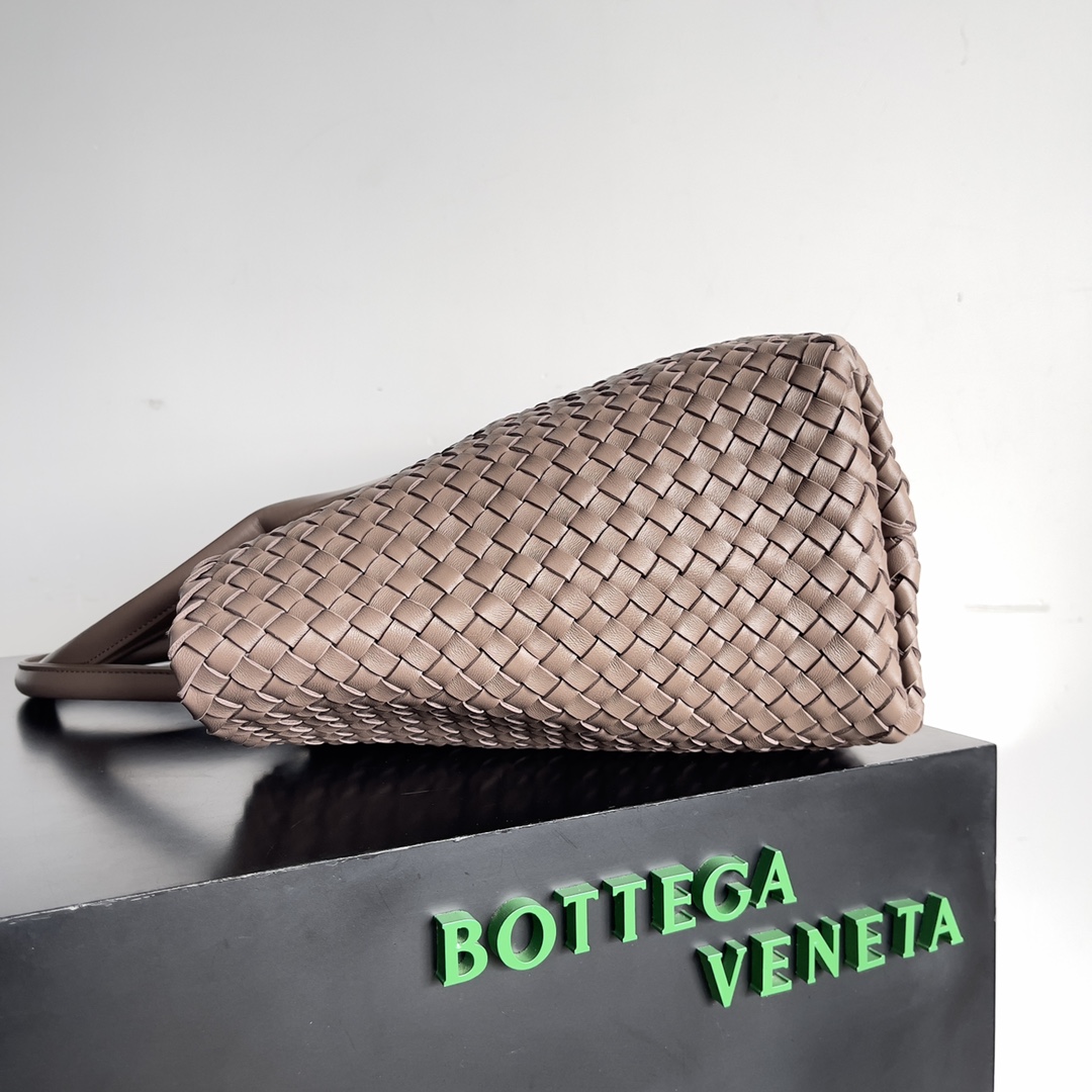 Bottega Veneta Shopping Bags